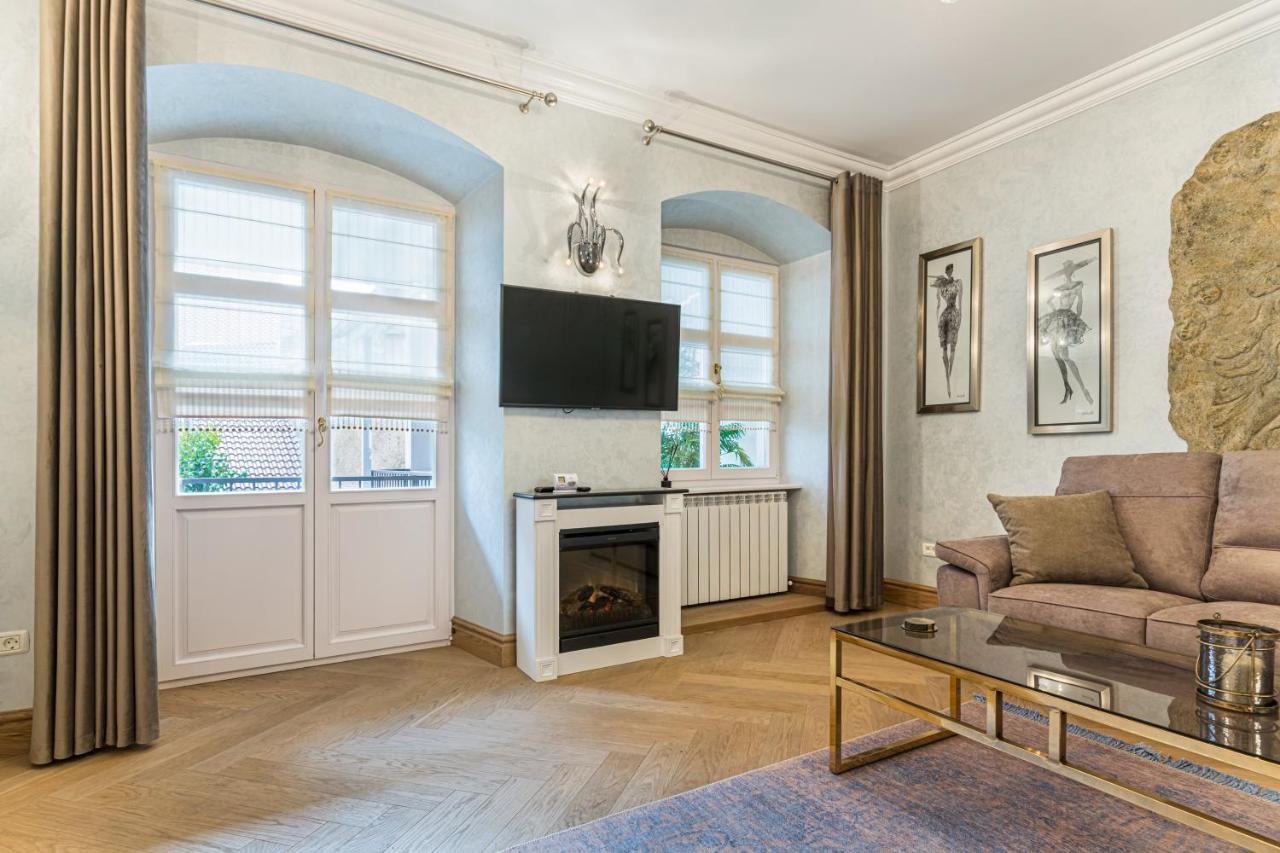 Krone Apartment Брашов Экстерьер фото
